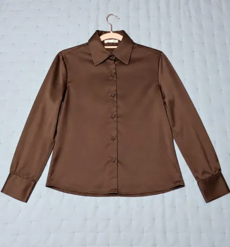 Camisas acetinadas marrom,azul e vinho