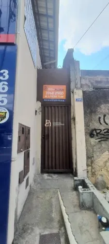 ÓTIMA CASA DE 3 QUARTOS NA BRIGADEIRO COM FÁCIL ACESSO A PADARIA E MERCADOS