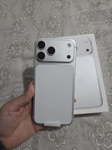 iPhone 17 Pro Max Branco NOVO