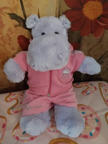 PELÚCIA HIPOPÓTAMO COM ROUPA