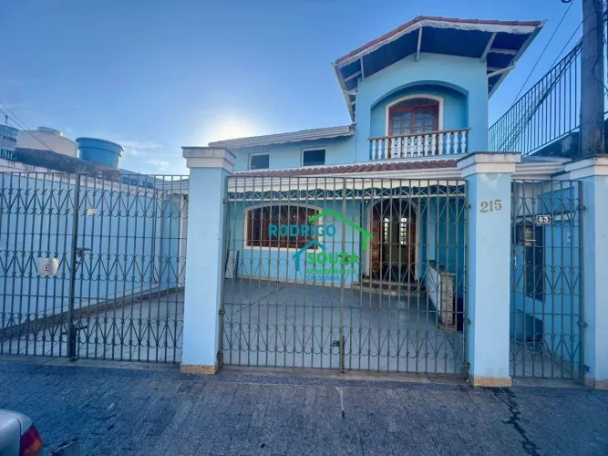 Casa com 5 dormitórios à venda, 250 m² por R$ 650.000,00 - Vila Creti - Carapicuíba/SP