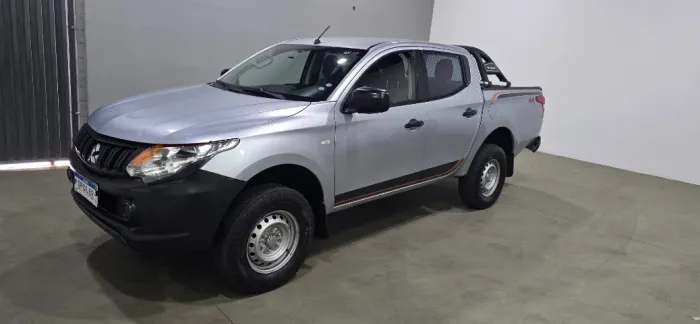 Mitsubishi L200 Tri. Outd. GLX 2.4 CD 4X4 Die. MEC 2021