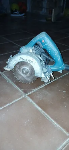 Estou vendendo essa maquita