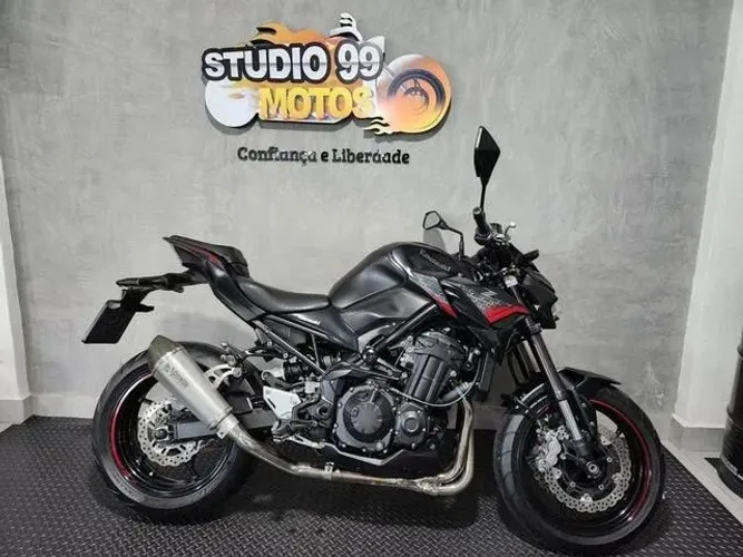 KAWASAKI Z900 PRETA 2021