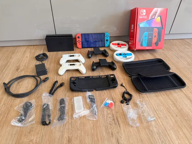 Console Nintendo Switch + acessorios