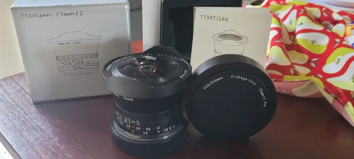 Lente Artisan TTArtisan 7Artisan 7.5mm f 2.0 rara RF Mount na caixa