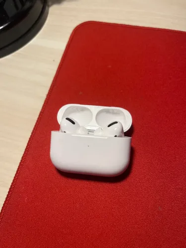 AIRPODS PRO 1