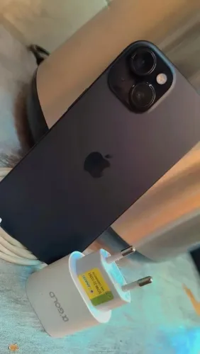 Iphone 15 - 128gb, bateria 92%