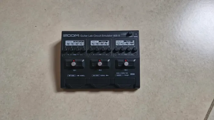 Interface ZOOM GCE-3 Guitar Lab