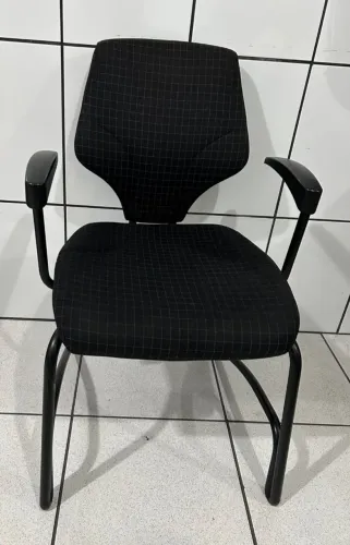 Vendo cadeiras Giroflex fixas