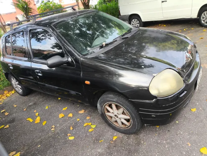 Renault Clio RT/ Privilège 1.6 16V 5P 2001
