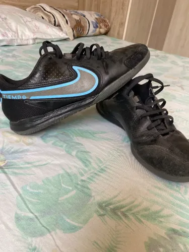 Chuteira Futsal Nike Tiempo Academy 