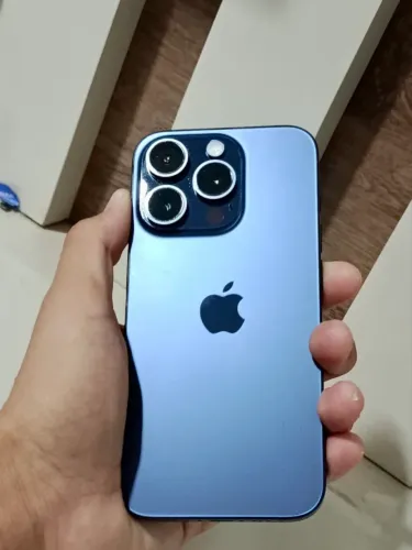 iPhone 15 Pro 256Gb SEM MARCA DE USO