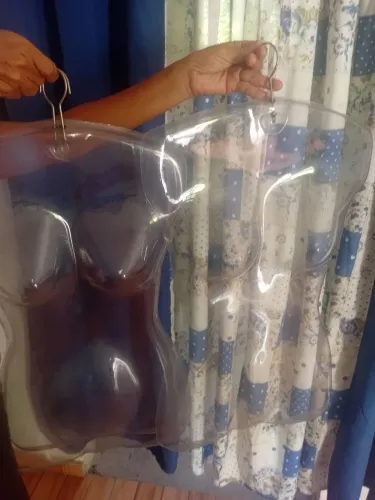 cabides transparente