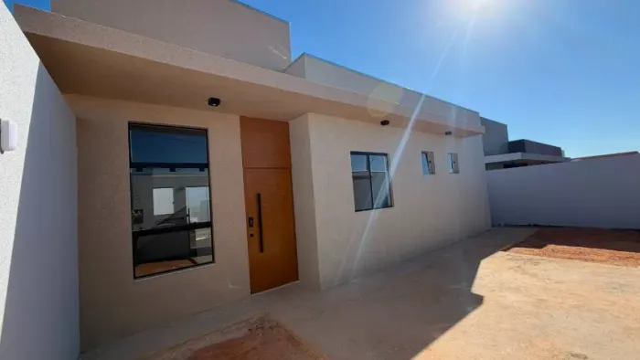 Vende se Casa Bairro Monte Belo Lote 180 m2 Aceita Financiamento
