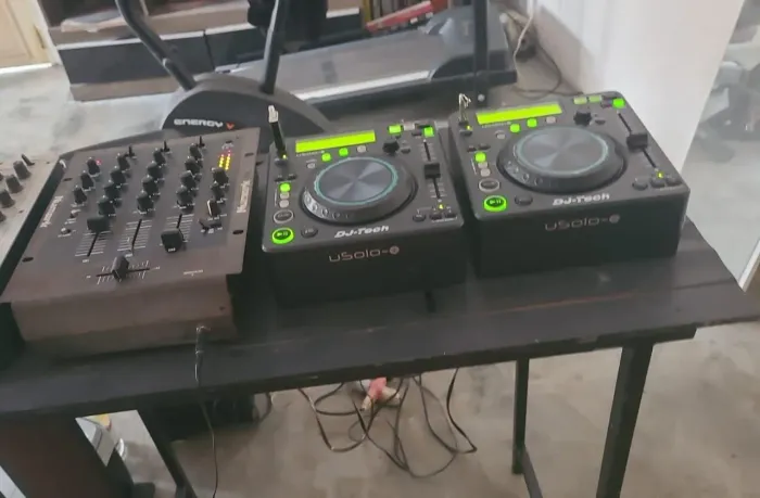 Vende-se equipamento de dj *)