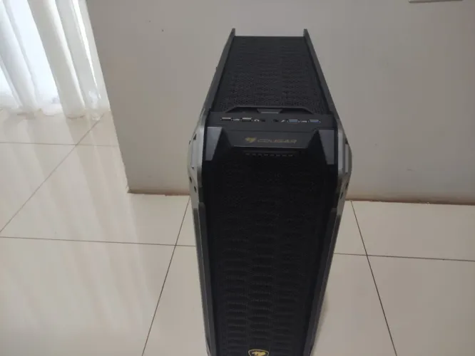 Gabinete Gamer - Cougar Panzer s