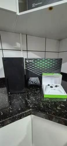 Xbox Series X 1TB + 2 Controles Originais | Perfeito Estado
