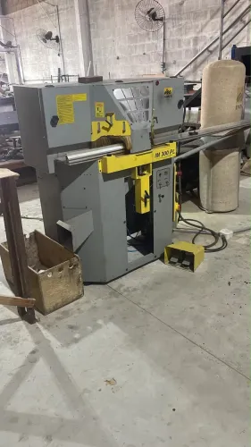 Máquina de fazer quadros