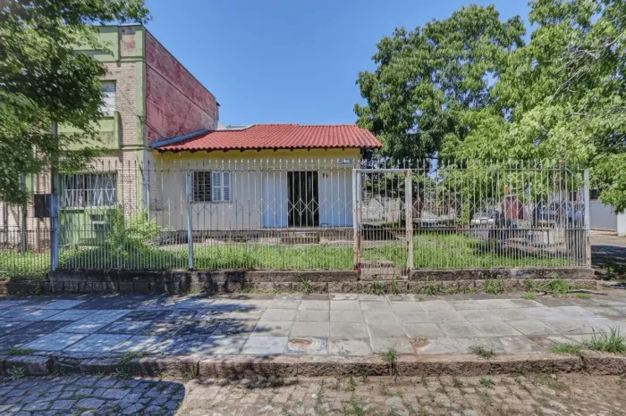 Rocca Imobiliária vende casa com 97m² com 3 quartos em Sarandi - Porto Alegre - RS