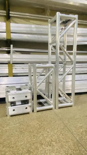 BOX TRUSS - Q25 1 MT Estrutura de alumínio 
