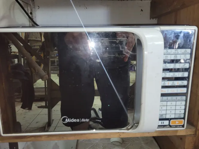 Micro-ondas Midea 21 litros