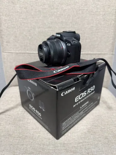 Canon R50 + lente do kit