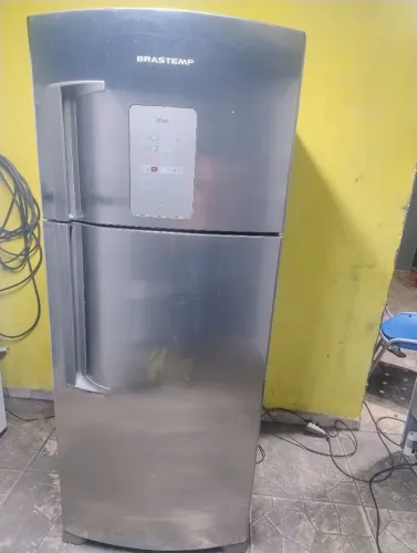 Geladeira Frost Free funcionando perfeitamente