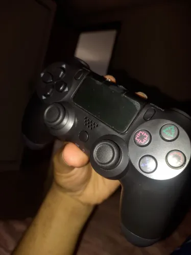 Controle ps4 novo, valor negociável 