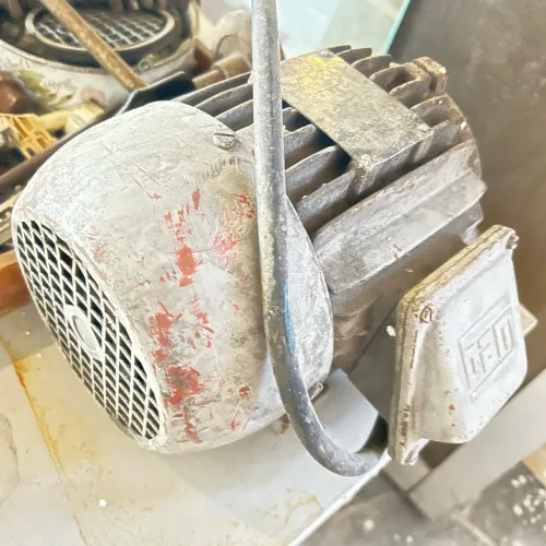 Motor elétrico industrial WEG