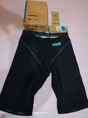JAMMER / roupa natação ARENA IMPULSO utilizado apenas 2 vezes, Impecável!