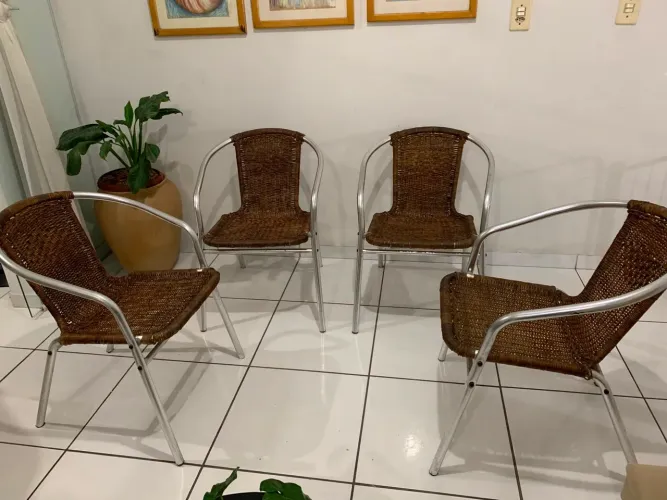Cadeiras de alumínio