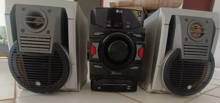 Conjunto Som MicroSistem LG Potencia 200W RMS Com Controle Remoto
