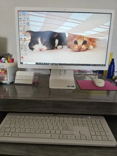 Computador Moderno Branco