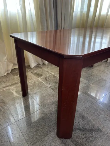 Mesa de madeira Ipê maciça 