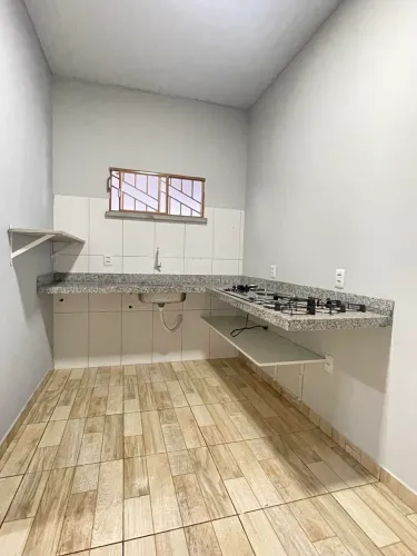 ALUGO CASA DE ESQUINA ( COM PONTO COMERCIAL) NO CABURAÍ II