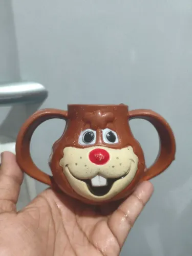 Caneca nesquik de plástico 