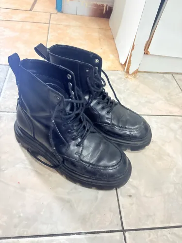 Bota Zara