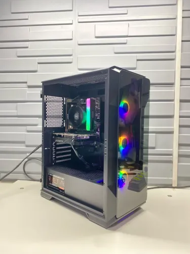 Ryzen 5 5500 / GTX 1650 4gb / 16GB 3200mhz