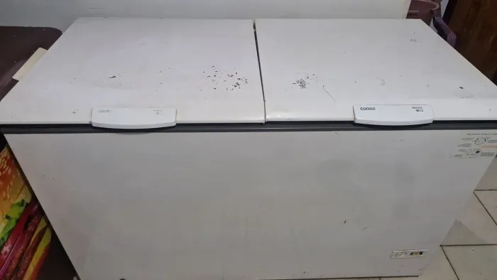 Vende-se Freezer