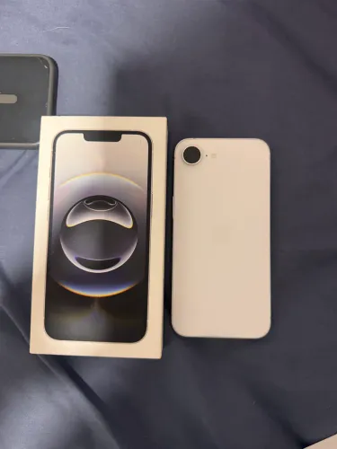 iPhone 16e