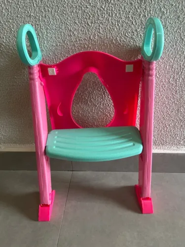 Assento redutor de vaso sanitário infantil