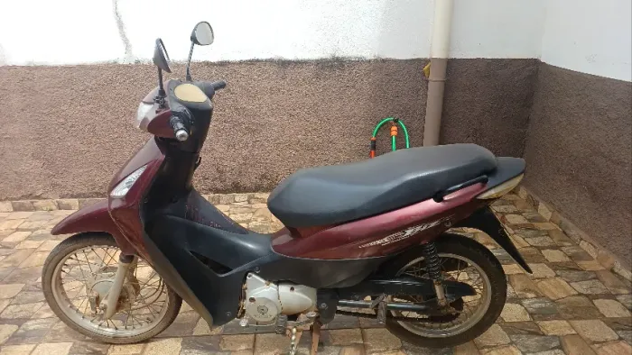 Vendo uma motoneta Honda / Biz 125 ES