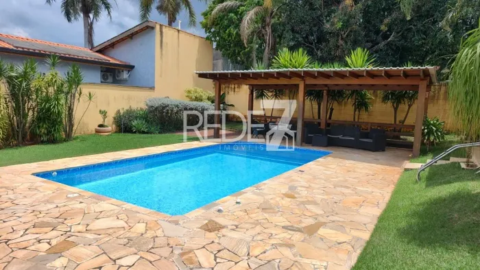 Casa em Condomínio à Venda em Campinas-SP, Parque Xangrilá: 3 Quartos, 1 Suíte, 2 Salas, 1