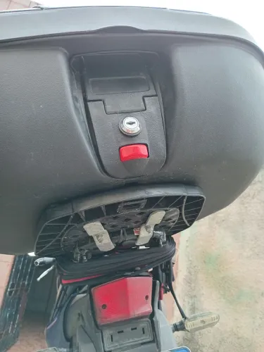 Suporte e bauleto cb300r 