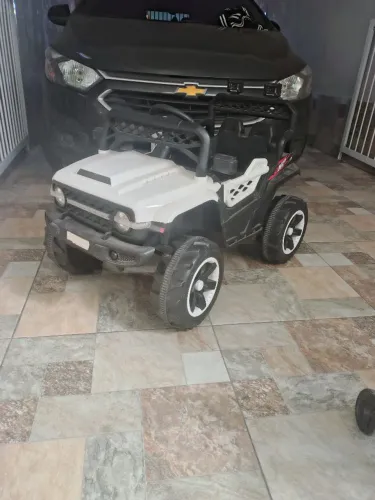 Carro elétrico infantil