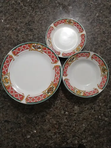 15 pratos de porcelana importados 