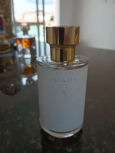 Prada  La femme eau de Parfum  50ml
