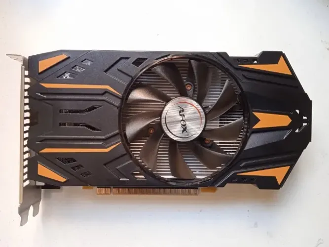 Placa de Video AFOX RX 550 2GB DDR5