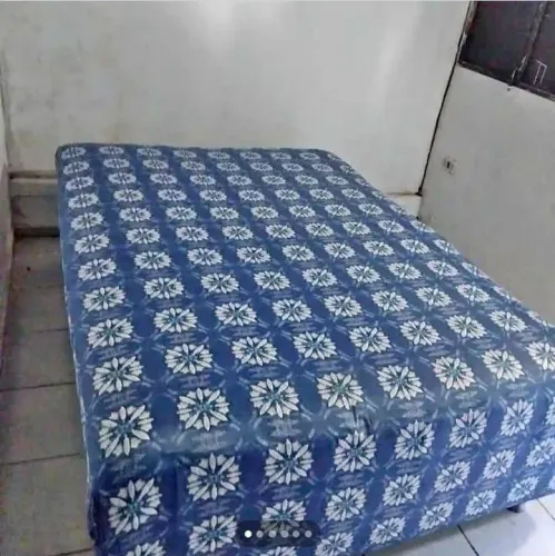 Vende-se cama box casal